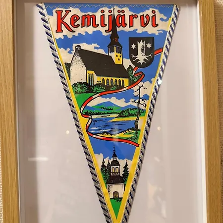 On The Edge Of The Woods Apartment